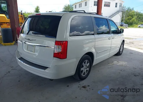 2013 Chrysler Town & Country Touring from USA, damaged, VIN 2C4RC1BG4DR629853